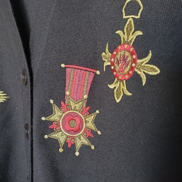 Jones New York Vintage 90s Wool Cardigan Embroidered Crests Medals Ribbons L - Picture 3 of 7